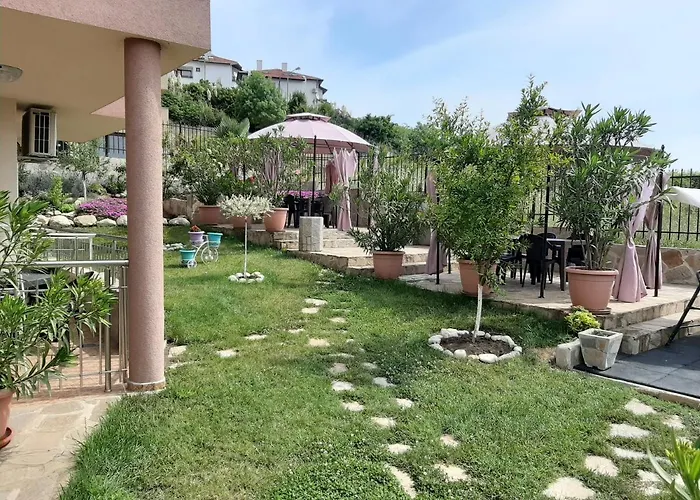 La アパートホテル ツァレヴォ