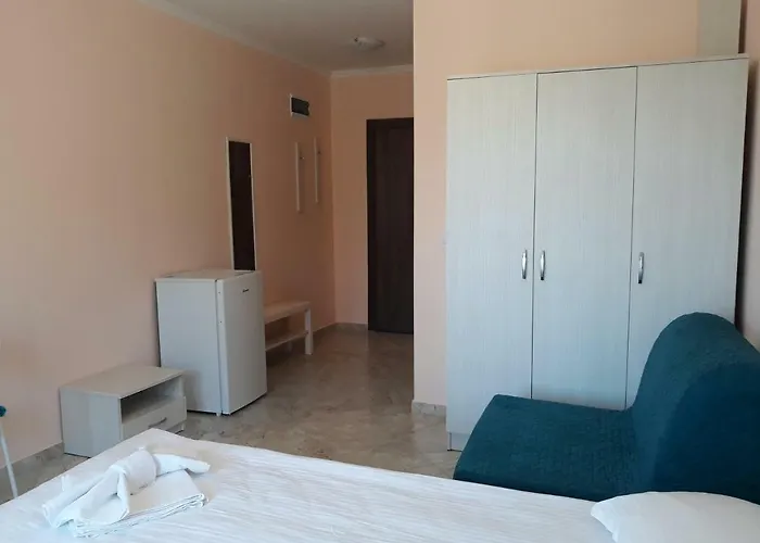 Aparthotel La 4*